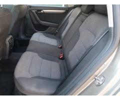 Volkswagen Passat 2.0 TDI 103kW - 16