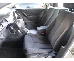 Volkswagen Passat 2.0 TDI 103kW - 16