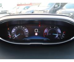 Peugeot 3008 1.6 BlueHDi 88kW - 18