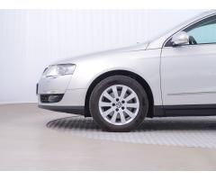 Volkswagen Passat 2.0 TDI 103kW - 20