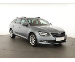 ŠKODA SUPERB COMBI 2.0TDI 140 LAURIN&K 4X4 DSG 7ST