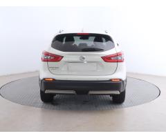 Nissan Qashqai 1.6 DIG-T 120kW - 6