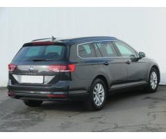 Volkswagen Passat 2.0 TDI 110kW - 8