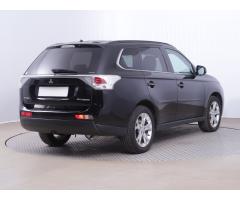 Mitsubishi Outlander 2.2 DI-D 110kW - 8