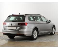 Volkswagen Passat 2.0 TDI 110kW - 7