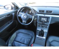 Volkswagen Passat 1.6 TDI 77kW - 9