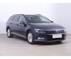 Volkswagen Passat 2.0 TDI 110kW - 1