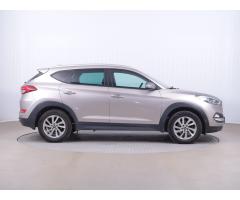 Hyundai Tucson 1.7 CRDi 85kW - 8