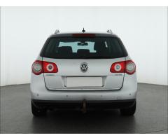 Volkswagen Passat 2.0 TDI 103kW - 6