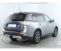 Mitsubishi Outlander 2.2 DI-D 110kW - 7