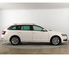 Škoda Octavia 2.0 TDI 110kW - 8