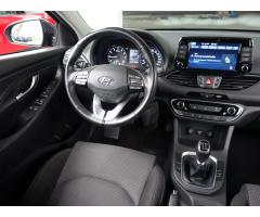 Hyundai i30 1.5 DPI 81kW - 9