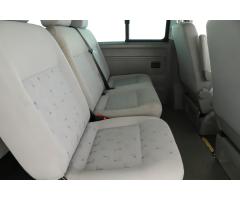 Volkswagen Caravelle 2.5 TDI 96kW - 11