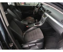 Volkswagen Passat 2.0 TDI 103kW - 12