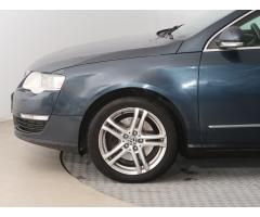 Volkswagen Passat 2.0 TDI 103kW - 20