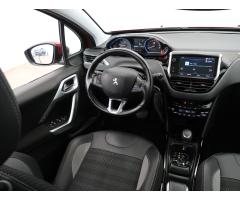 Peugeot 2008 1.2 PureTech 96kW - 9