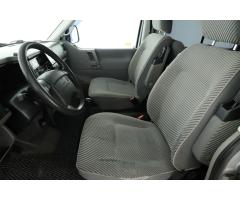 Volkswagen Multivan 2.5 TDI 75kW - 10