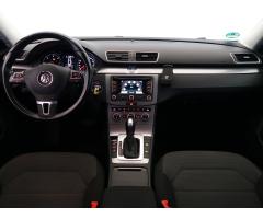 Volkswagen Passat 2.0 TDI 103kW - 10