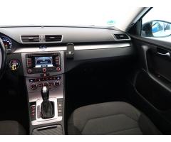 Volkswagen Passat 2.0 TDI 103kW - 11