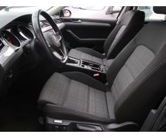 Volkswagen Passat 1.6 TDI 88kW - 16