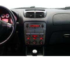 Alfa Romeo 147 1.9 JTD 88kW - 18