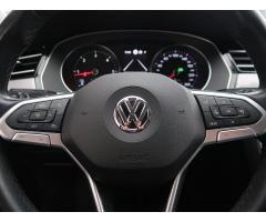 Volkswagen Passat 1.6 TDI 88kW - 23