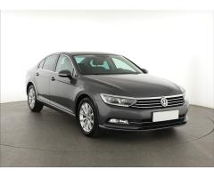 Volkswagen Passat 2.0 TDI 110kW - 1