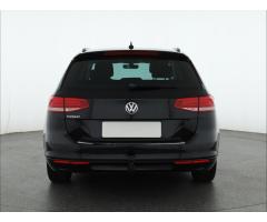 Volkswagen Passat 2.0 TDI 110kW - 6