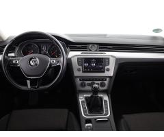 Volkswagen Passat 2.0 TDI 110kW - 9