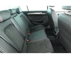 Volkswagen Passat 2.0 TDI 110kW - 12