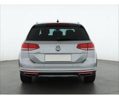 Volkswagen Passat 2.0 TDI 140kW - 6