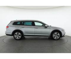 Volkswagen Passat 2.0 TDI 140kW - 8