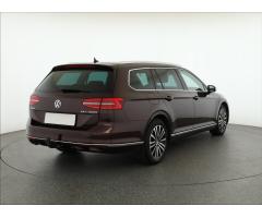 Volkswagen Passat 2.0 TDI 140kW - 7