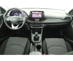 Hyundai i30 1.5 DPI 81kW - 9