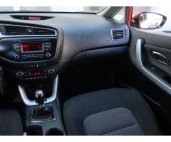 Kia Cee`d 1.6 GDI 99kW - 11