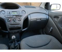 Toyota Yaris 1.0 VVT-i 50kW - 11