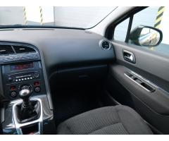 Peugeot 5008 1.6 HDi 82kW - 11