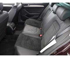 Volkswagen Passat 2.0 TDI 140kW - 12