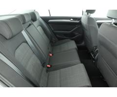 Volkswagen Passat 1.5 TSI 110kW - 12