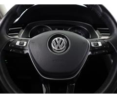 Volkswagen Passat 2.0 TDI 140kW - 14