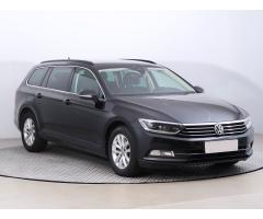 Volkswagen Passat 2.0 TDI 110kW - 1