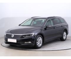 Volkswagen Passat 2.0 TDI 110kW - 3