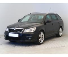 ŠKODA SUPERB COMBI 2.0TDI 140 LAURIN&K 4X4 DSG 7ST