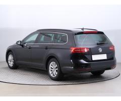 Volkswagen Passat 2.0 TDI 110kW - 5