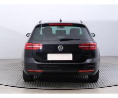 Volkswagen Passat 2.0 TDI 110kW - 6