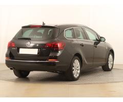 Opel Astra 2.0 CDTI 121kW - 7