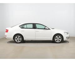 Škoda Octavia 2.0 TDI 110kW - 8