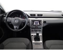 Volkswagen Passat 2.0 TDI 103kW - 9