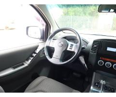 Nissan Navara 2.5 D 140kW - 9