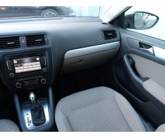 Volkswagen Jetta 1.6 TDI 77kW - 11